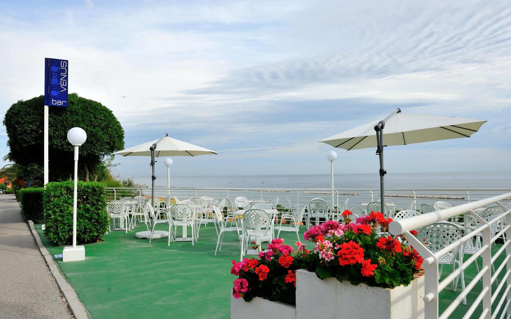 Hotel Venus Габічче-Маре Екстер'єр фото